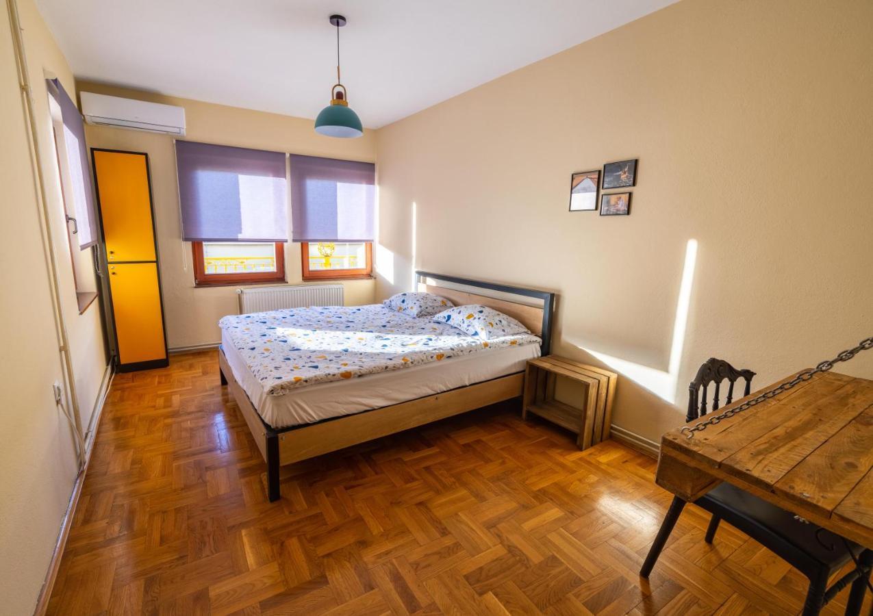 Hostel Prishtina Backpackers Πρίστινα Εξωτερικό φωτογραφία