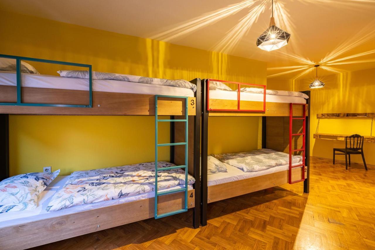 Hostel Prishtina Backpackers Πρίστινα Εξωτερικό φωτογραφία