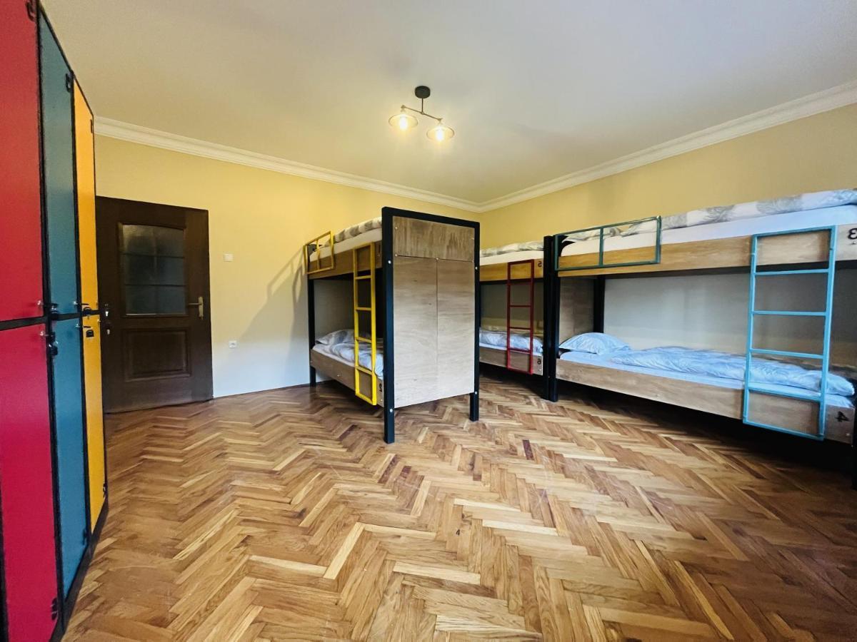 Hostel Prishtina Backpackers Πρίστινα Εξωτερικό φωτογραφία